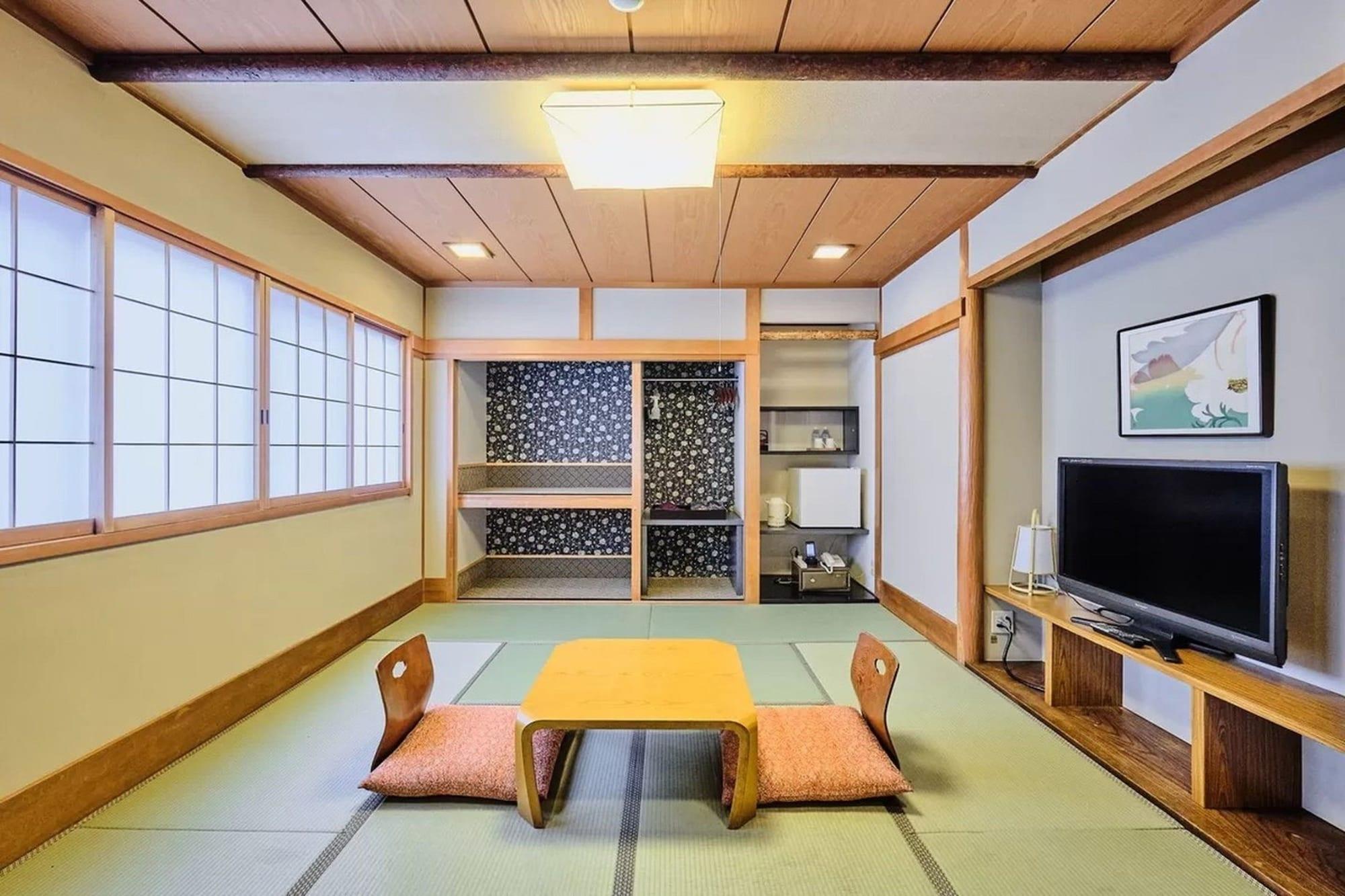 Kyoya Ryokan Nagoya Buitenkant foto