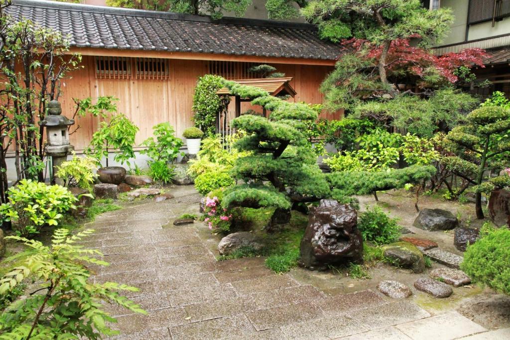 Kyoya Ryokan Nagoya Buitenkant foto